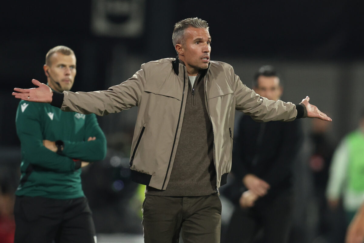 Kiment a szurkolók közé rendet csinálni az Arsenal és a Manchester United legendája