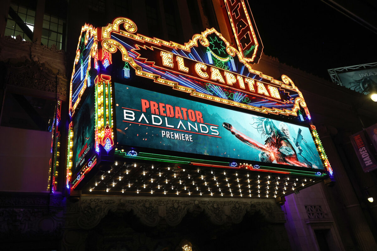 Az elmúlt évek egyik legjobb sci-fije érkezik otthonra