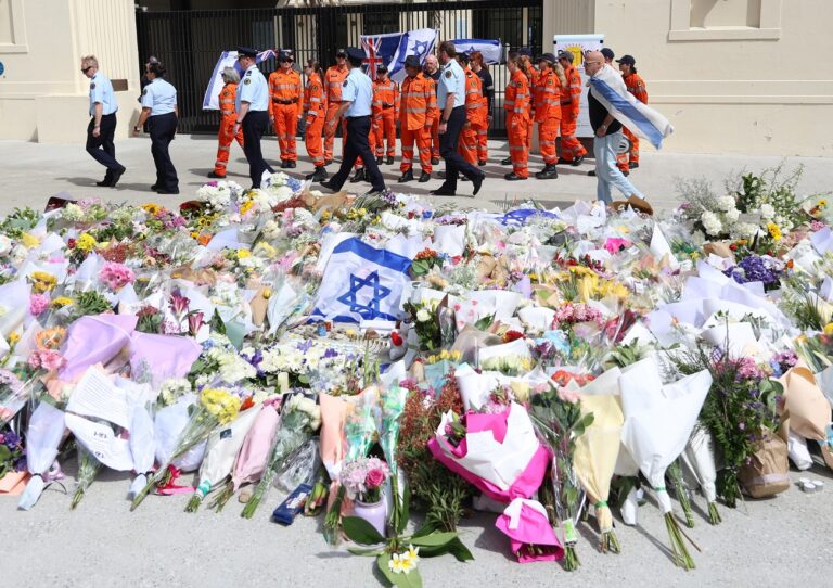 „Ráugrottam a hátára” – megszólalt az ausztráliai terrortámadás hőse