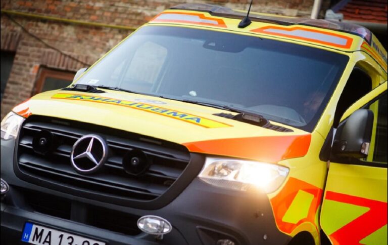 Azonnali közleményt adott ki az Országos Mentőszolgálat a szilveszteri őrület miatt