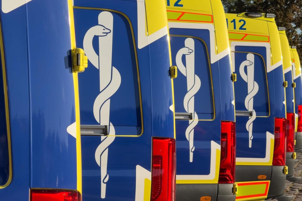 Súlyos balesettel indult a hétfő az M4-esen – megkezdték a mentést