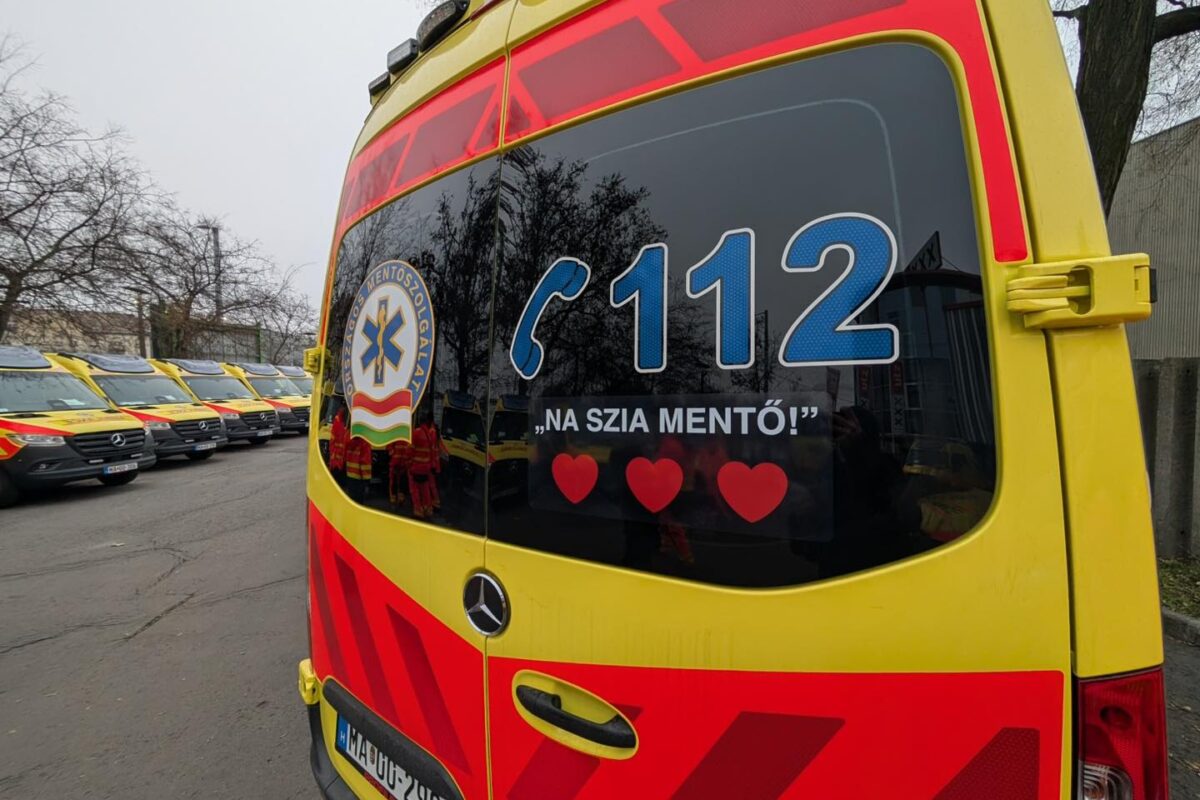 Itt az Országos Mentőszolgálat késő esti bejelentése – „Na szia mentő”