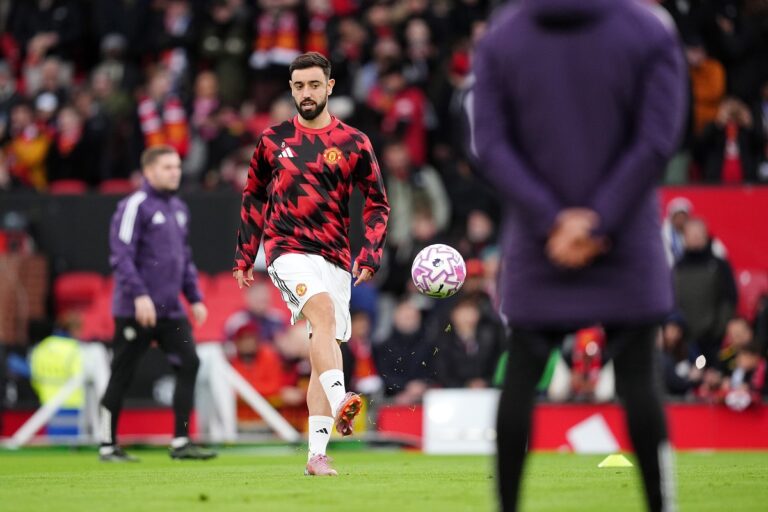 Ultimátumot adott a Manchester United csapatkapitánya, akinek heti 308 milliót kínáltak