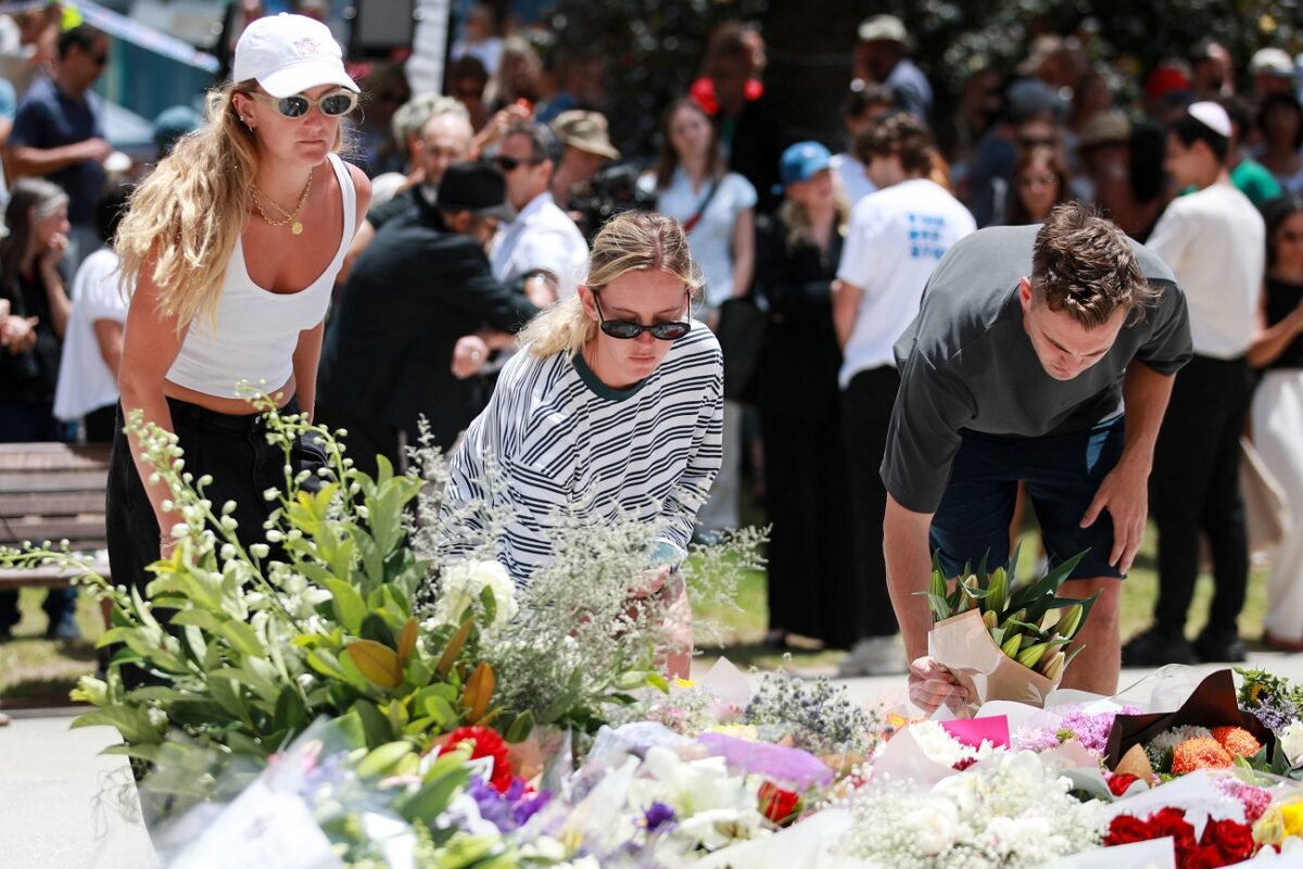 Ausztráliai terrortámadás – egy idős házaspár megpróbálta megállítani a lövöldözőt, de velük is végzett