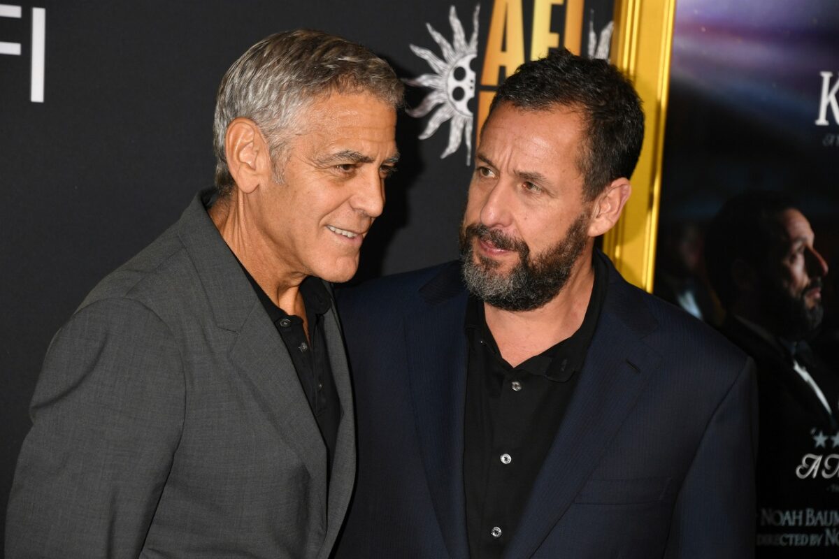 Megjelent a Netflixen George Clooney és Adam Sandler közös filmje
