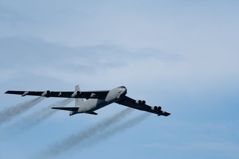 Bicepszet villantott a világnak az amerikai hadsereg – felszálltak a félelmetes bombázók