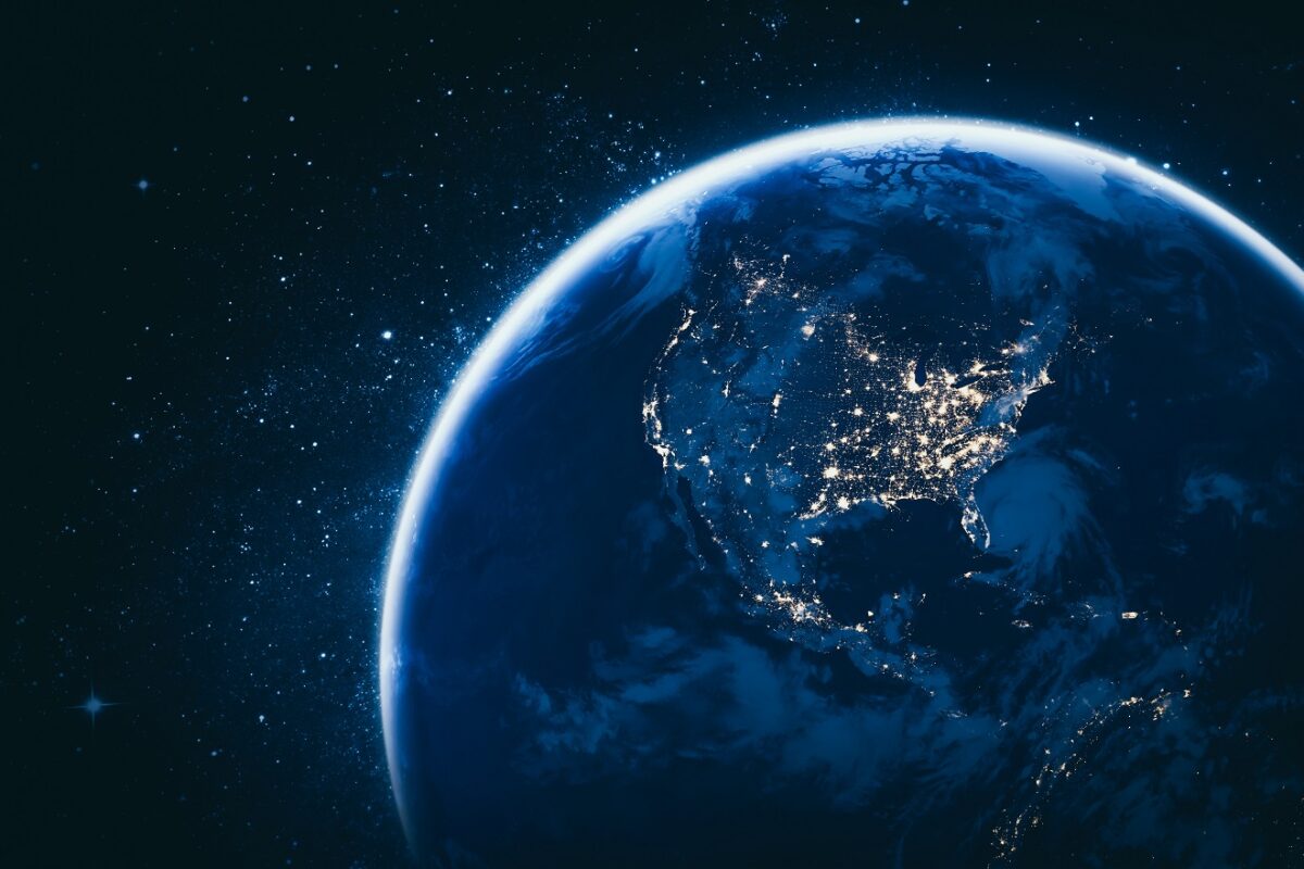 A NASA egy repülőgép‑méretű aszteroidát követ, ami nagy sebességgel közelíti meg a Földet