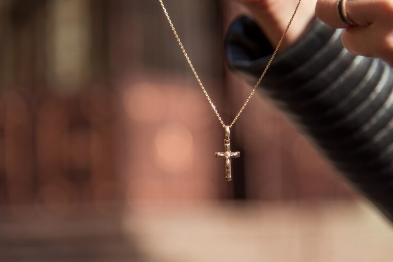 Ellopátk az elhunyt rendőrnő hamvait