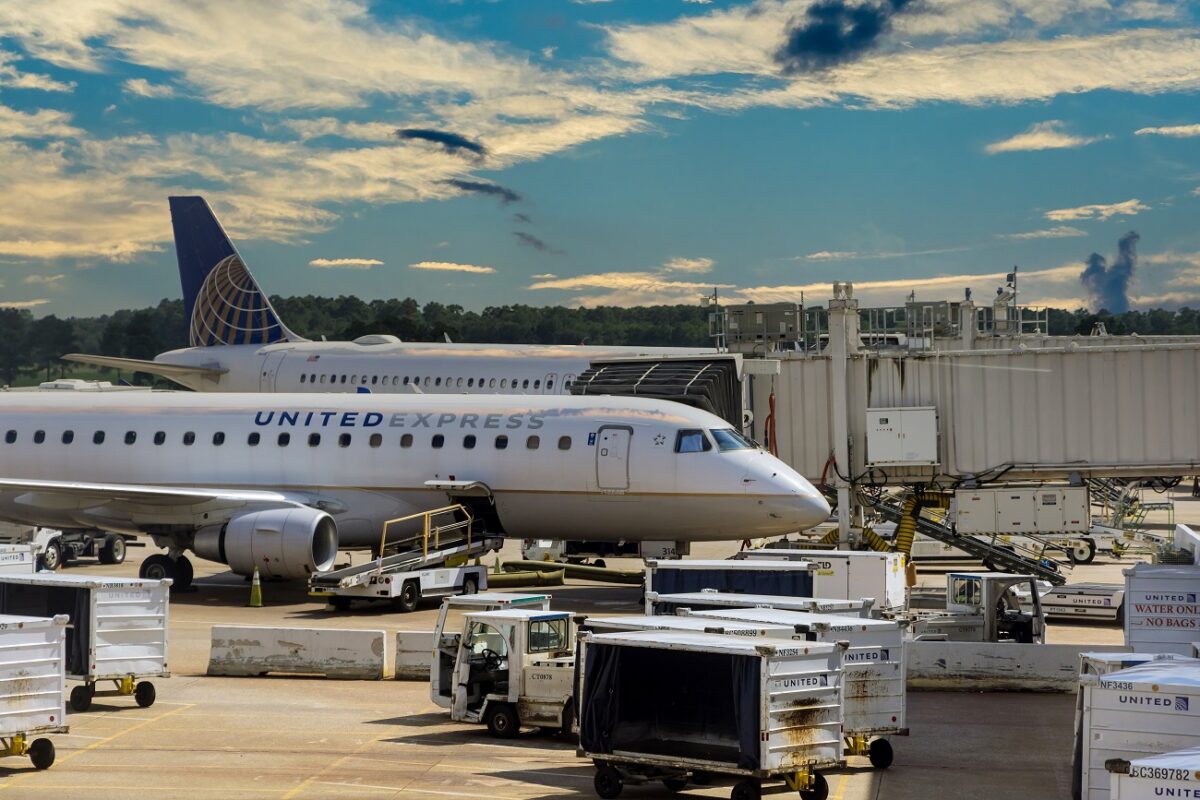 Hajszálon múlt a katasztrófa – két utasszállító majdnem összeütközött felszállás közben