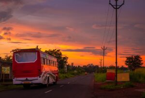 Legalább 9 ember meghalt egy buszbalesetben, 7 sérült állapota kritikus