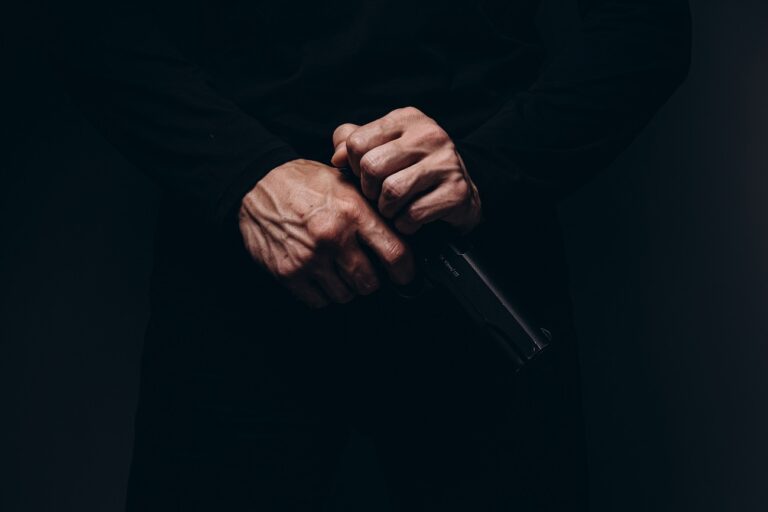 Megölte az anyját egy tinédzser karácsonykor – fotón a 18 éves gyilkos