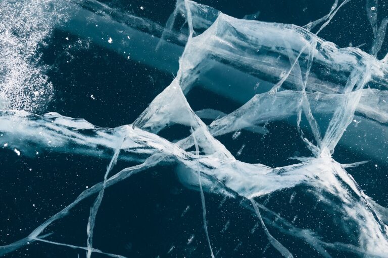 Rohantak a rendőrök a vészhelyzet miatt – három gyerek alatt szakadt be a tó jege