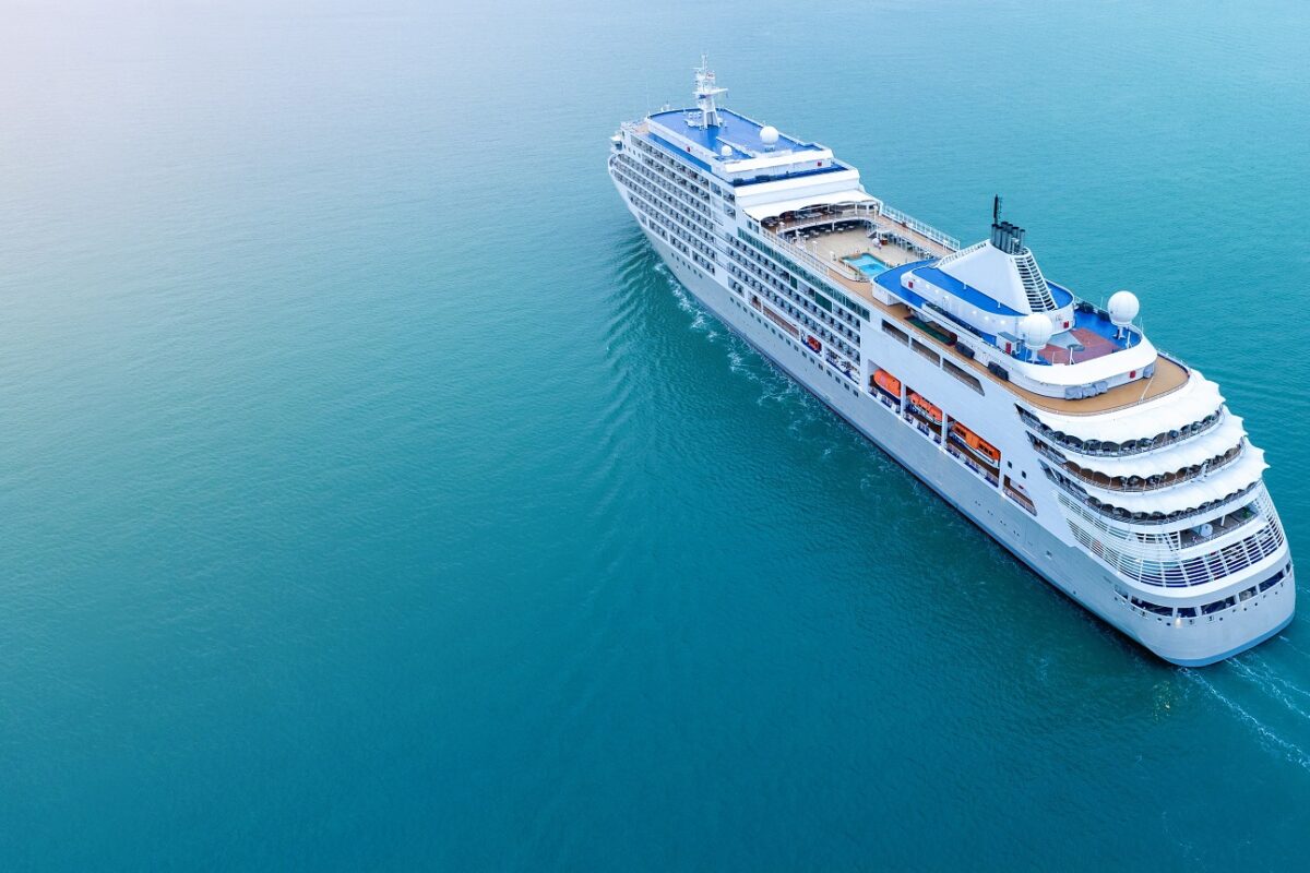 Egy nő, aki 13 éve luxushajókon él – egyvalami azonban tiltott számára