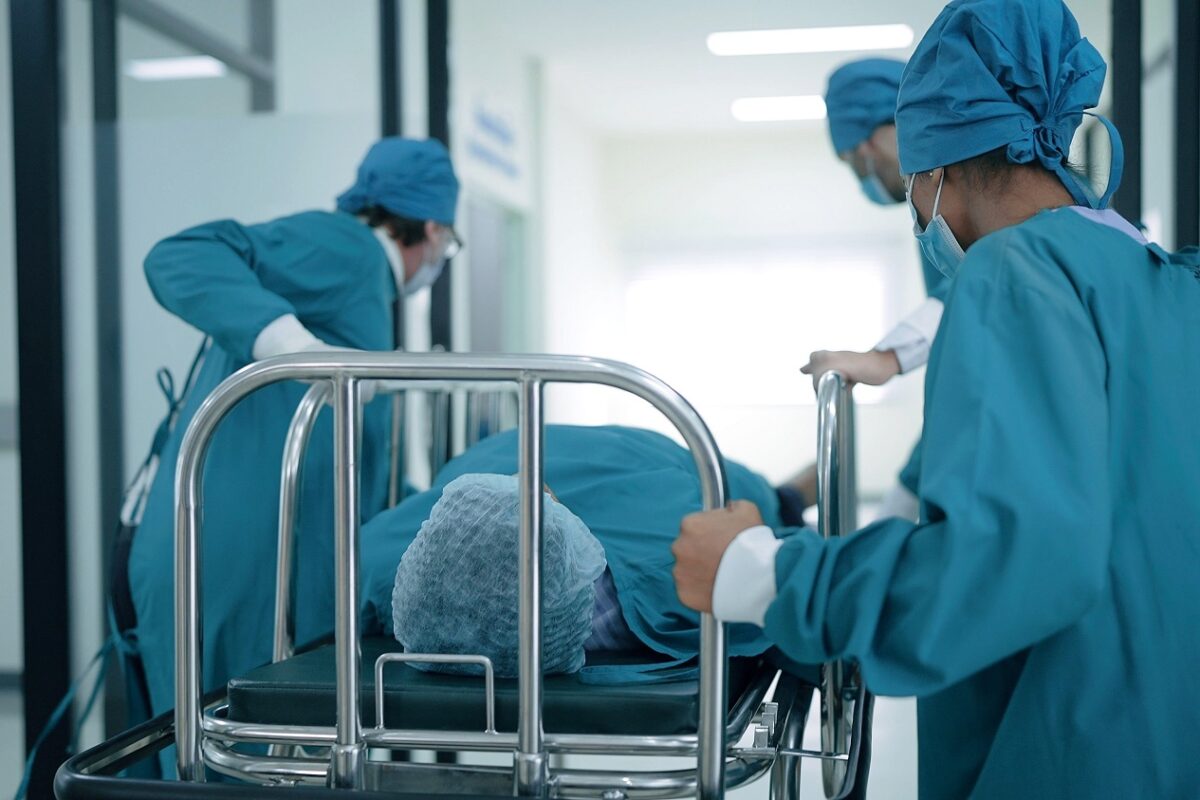 7 percig halott volt egy egészségesnek hitt 22 éves lány, majd történt valami