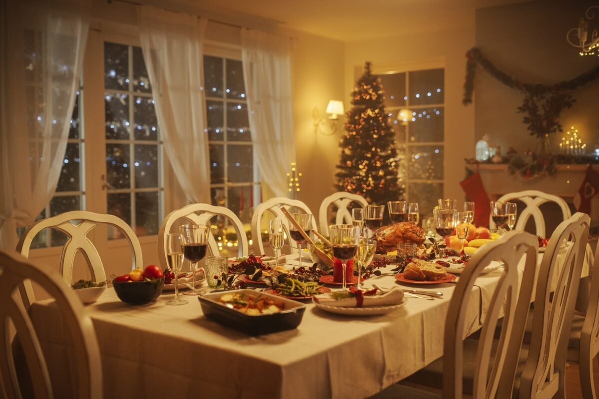 A pár kettesben ünnepelne karácsonykor, de az erőszakos anyós nem engedi