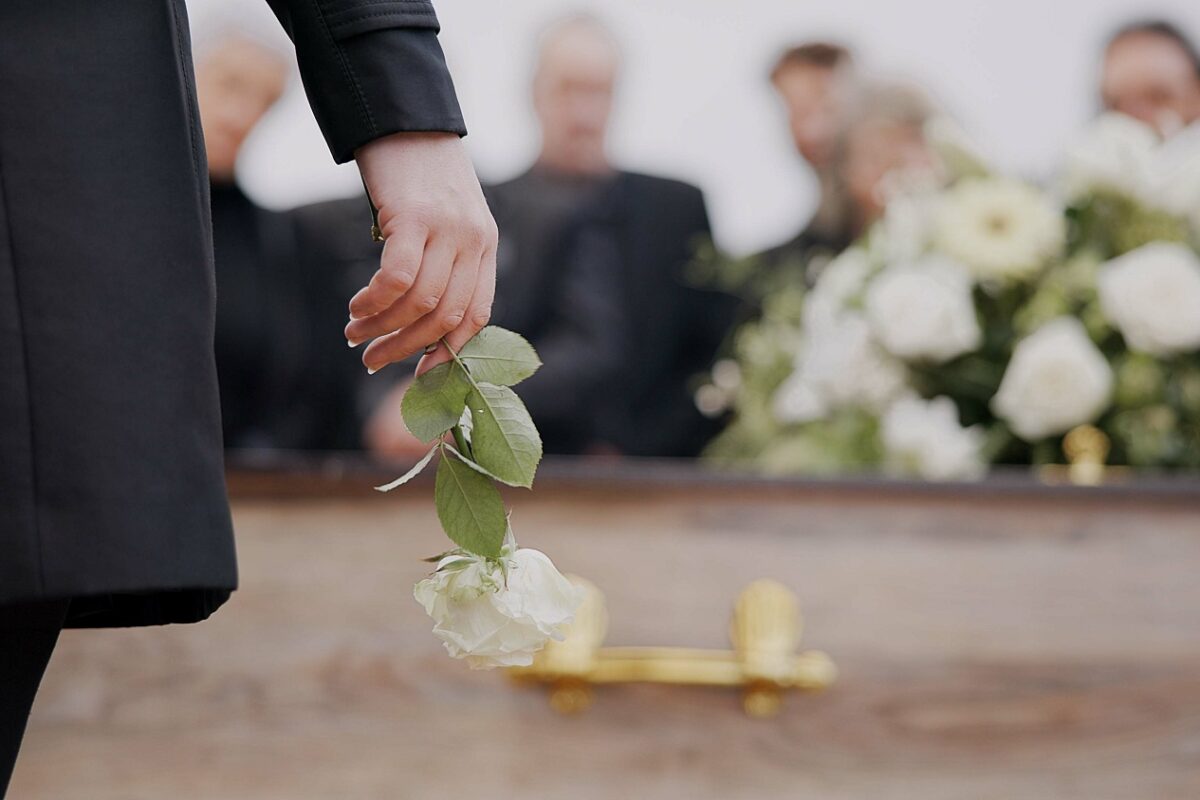 Több mint 70 motoros kísérte el utolsó útjára az elhunyt 14 éves tinédzsert