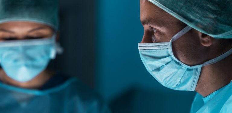 Egy hihetetlen történet – férje volt felesége mentette meg az életét saját veséje átadásával