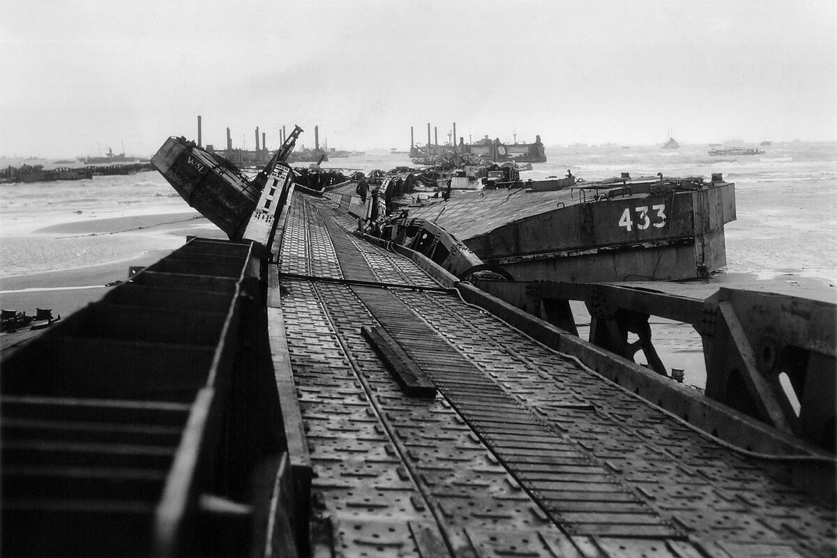 Visszatér a 20. század egyik legvitatottabb II. világháborús vígjátéka