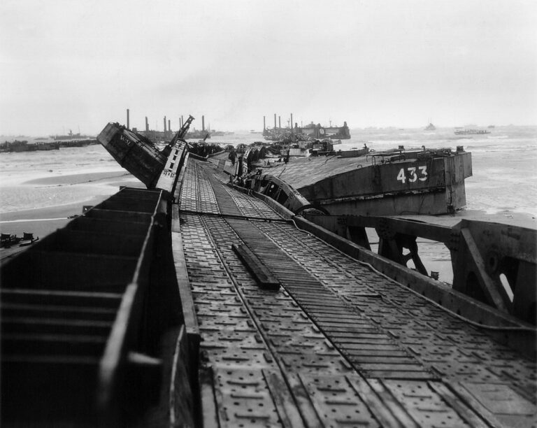 Visszatér a 20. század egyik legvitatottabb II. világháborús vígjátéka