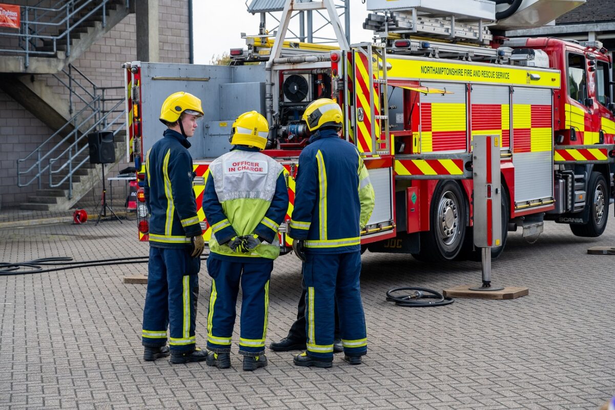 Rejtélyes robbanás történt egy ház kertjében, ketten meghaltak