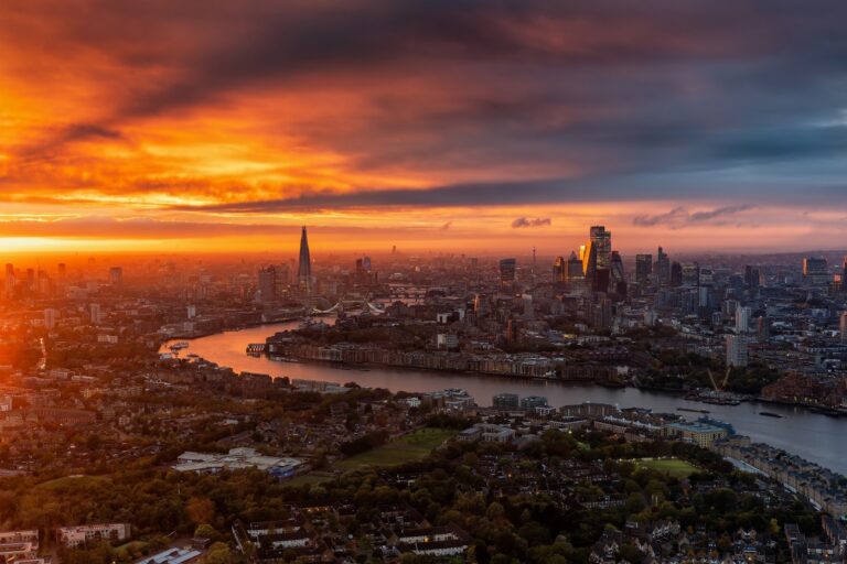 Jogosítvány nélkül, kamu rendszámmal gázolt halálra részegen egy ártatlan fiatal férfit
