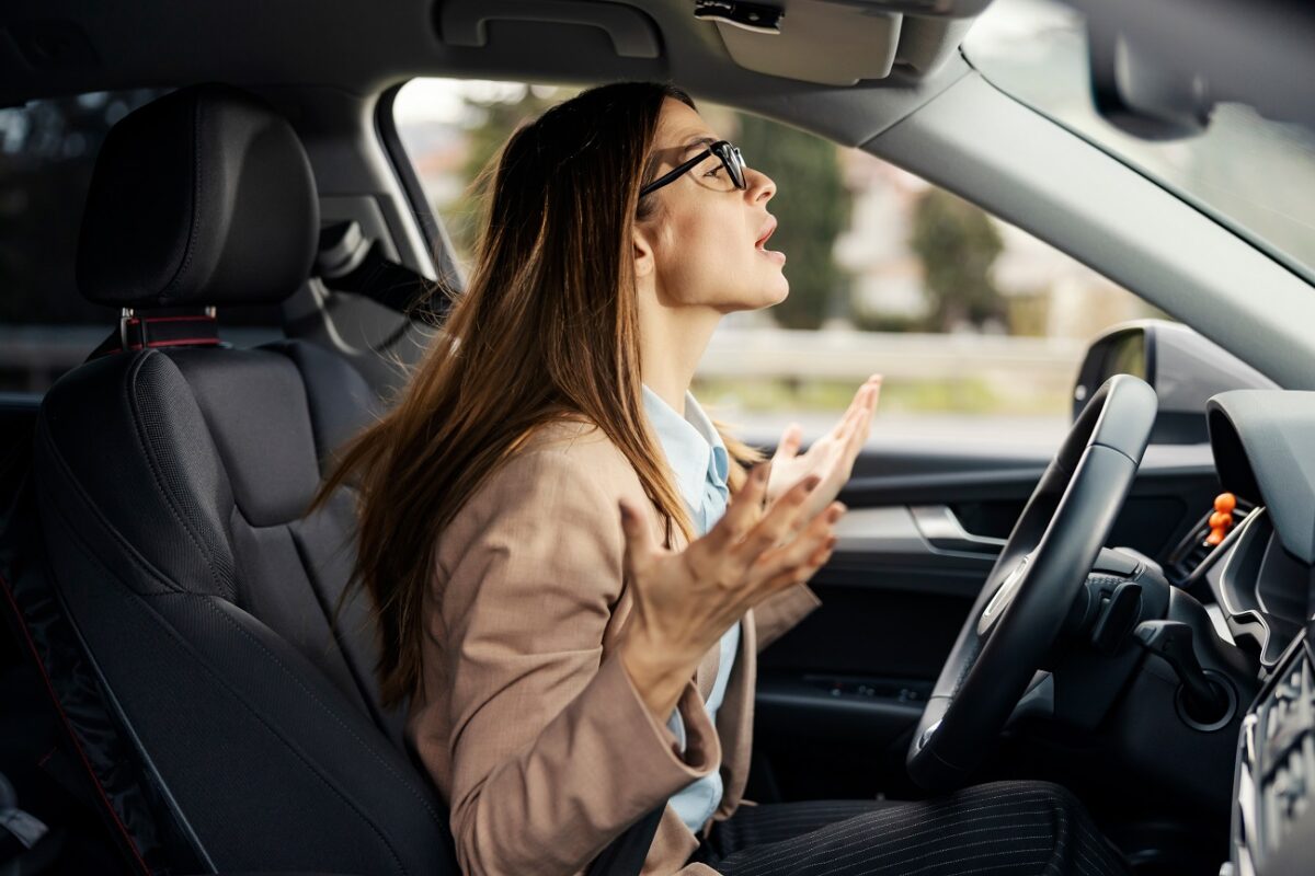 Kirúgta a saját húgát a házból, miután ledöbbent, mire készült a lányával