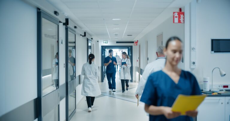 Kómába esett egy 4 éves kislány – kiderült, soha nem kapott influenza elleni védőoltást