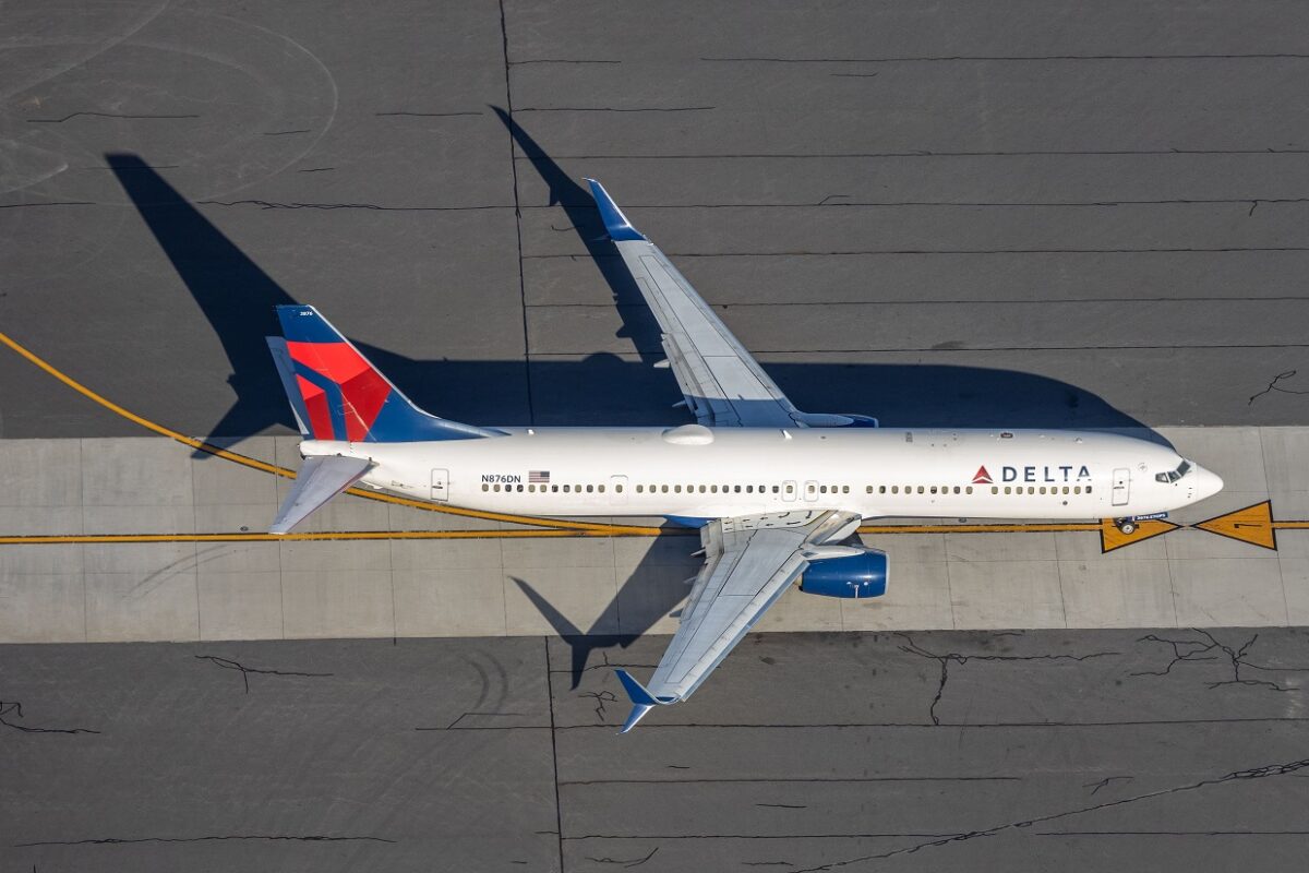 Furcsa szagot éreztek az utasszállítón, majd azonnal kényszerleszállásba kezdtek