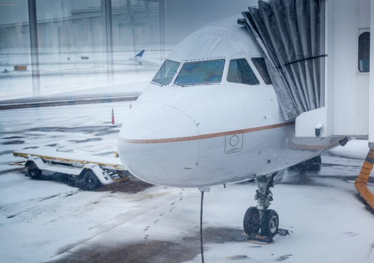 Halálra gázoltak egy 47 éves férfit a repülőtéren – fiatal sofőr gázolta el munka közben