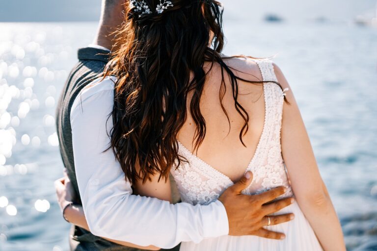 A menyasszony új házat vásárolt, és valami váratlan dolgot talál a padláson