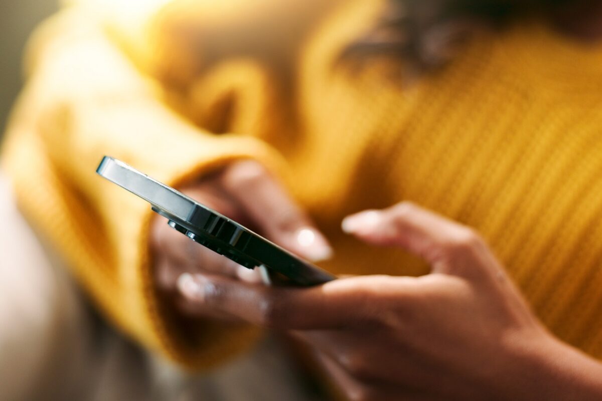 Egy nő leteremtette a húgát, amiért nem hajlandó ingyen vigyázni a 4 gyerekére