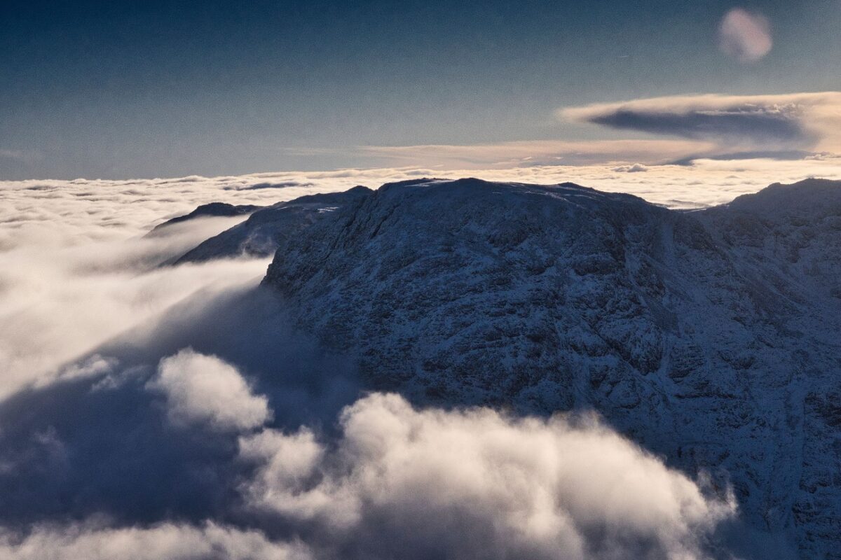 Légi-katasztrófa történt karácsonykor – nem találtak túlélőket