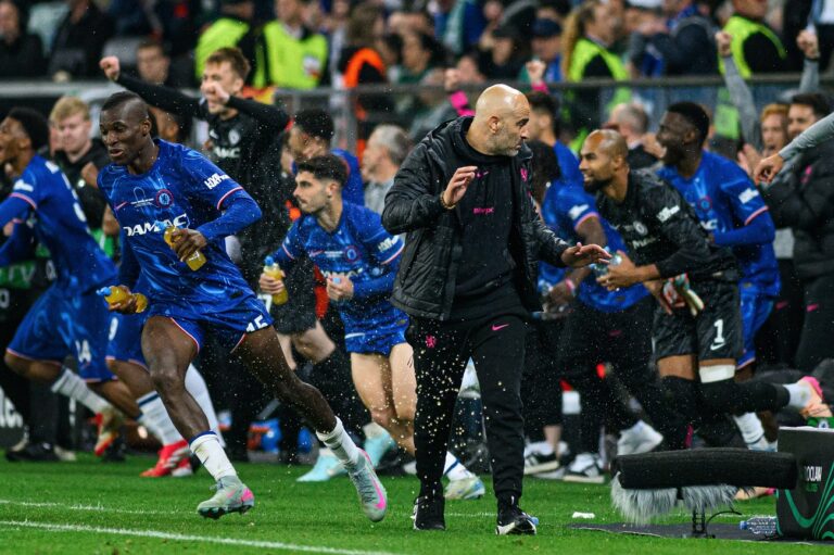 A Chelsea edzője léphet Guardiola helyére Manchesterben – itt is a reakció a pletykákra