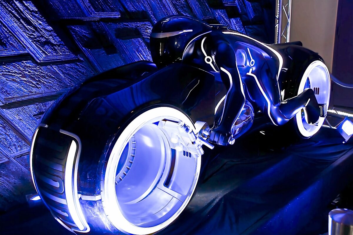 Az év egyik legnagyobb sci-fi csalódása a streamingen is zuhanórepülésbe kezdett