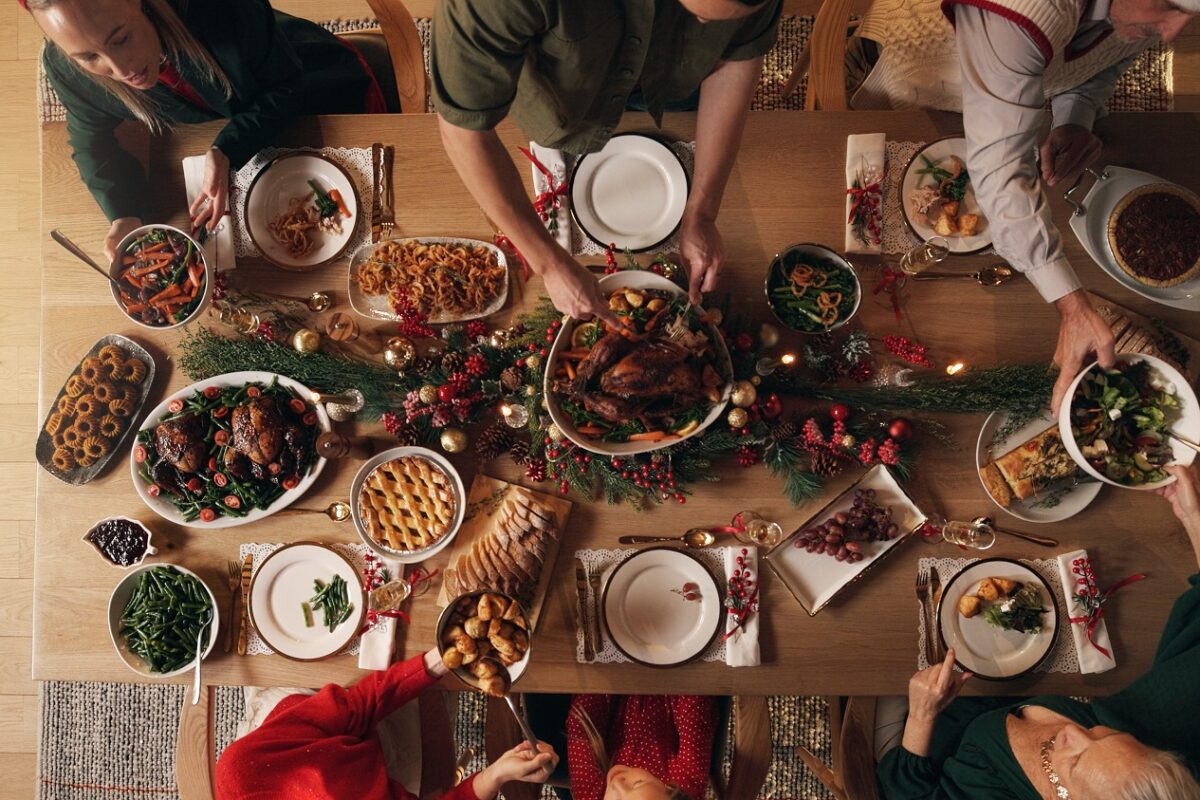 Karácsonyi sokk: a tinédzser anya titokban tartotta terhességét, szülei az ünnepi vacsorán szembesültek az unokával