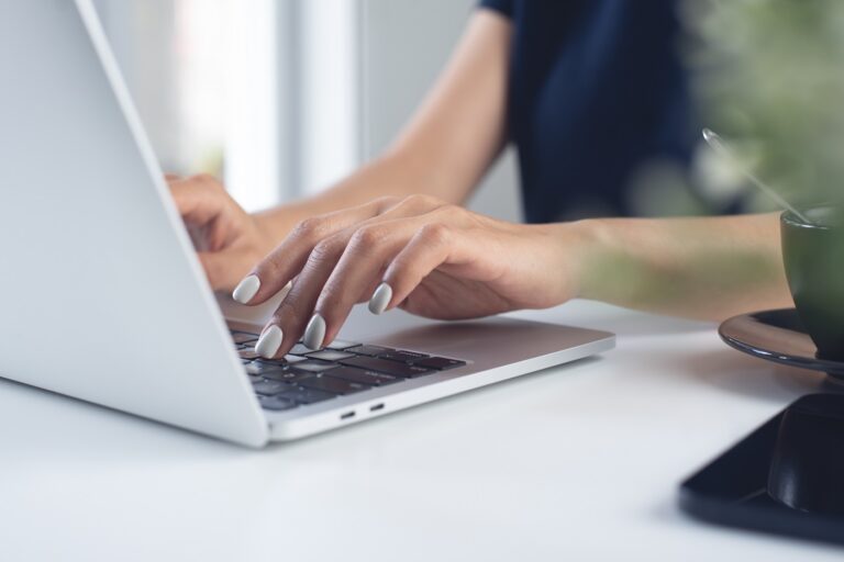 Még csak 29 éves, de már dollármilliárdos a fiatal nő