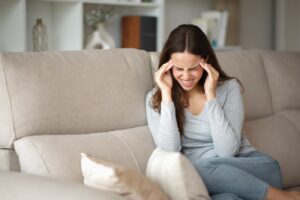 Figyelj a jelekre – így védheted magad a migrénes rohamoktól karácsonykor
