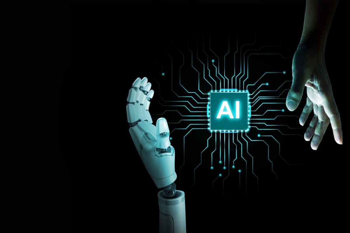 Bill Gates riasztó figyelmeztetést küldött a mesterséges intelligencia kapcsán