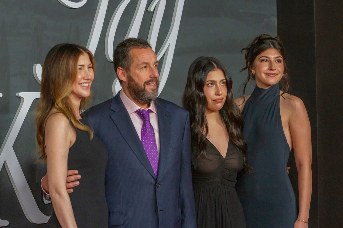 Annyira jó a Netflix új filmje, hogy Adam Sandler Oscar-díjat nyerhet vele