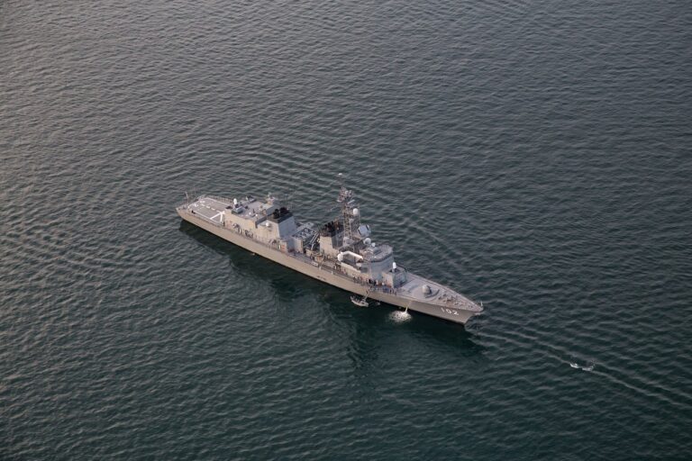 Hihetetlen, mit élt túl egy elit tengerész a jeges vízben