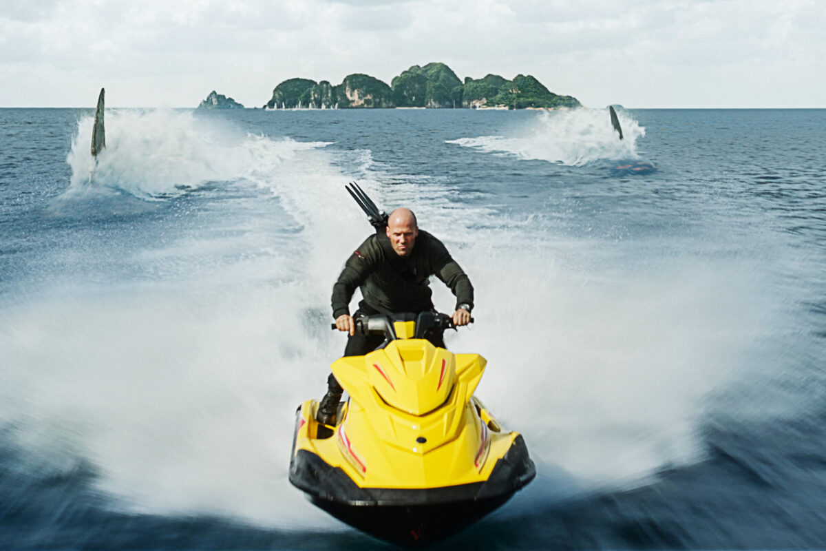 Nevetségesen túlzó Jason Statham sci-fi akciófilmje, mégis új rész jöhet belőle