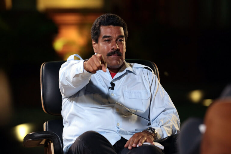 Már videó is van az elfogott világhírű elnökről – bilincsben kívánt boldog új évet