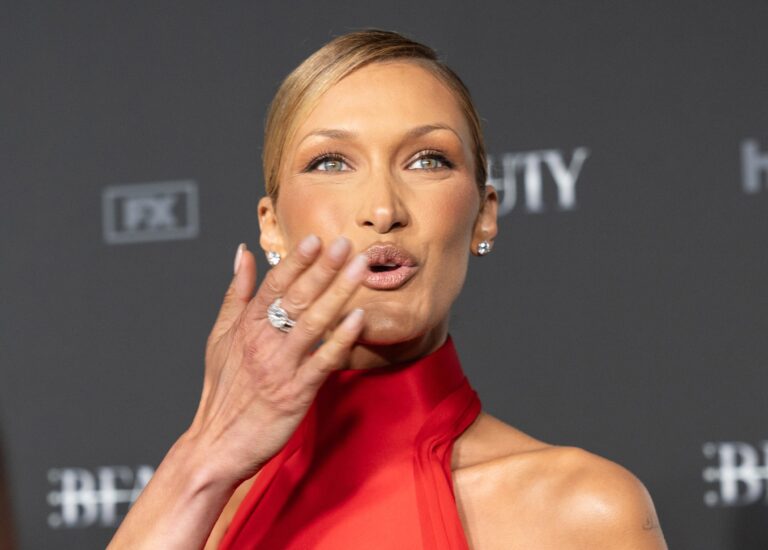 A világ egyik legszebb nője megint odatette magát