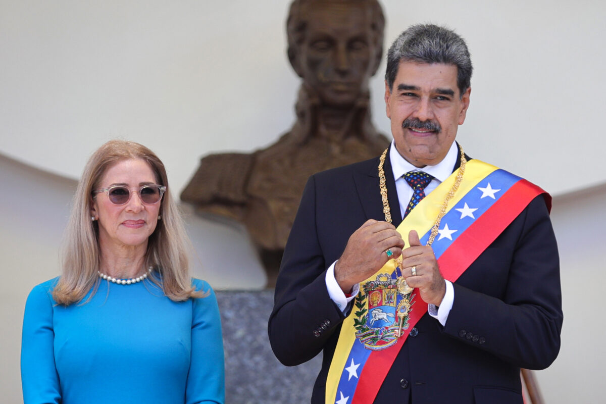 Itt vannak a rendkívül súlyos vádpontok az elfogott venezuelai elnök és felesége ellen