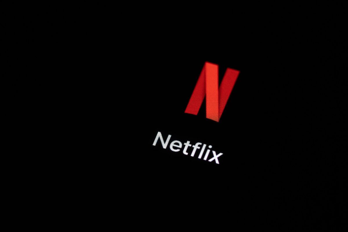 Elképesztően nagy siker az új Netflix-thriller, lassan 13 milliós megtekintésnél jár