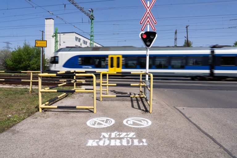 A MÁV csütörtök esti rendkívüli közleménye a halálos vonatbalesetről – többen meghaltak