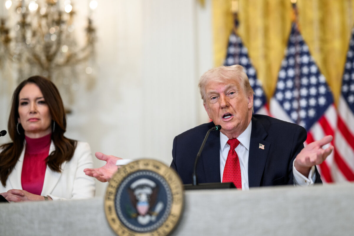 Csak úgy repkednek a rendkívüli bejelentések – ismét megszólalt az amerikai kormány