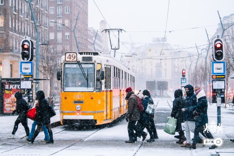 Figyelmeztetést adott ki a BKK a budapesti hóhelyzet miatt, amiről jobb tudnunk