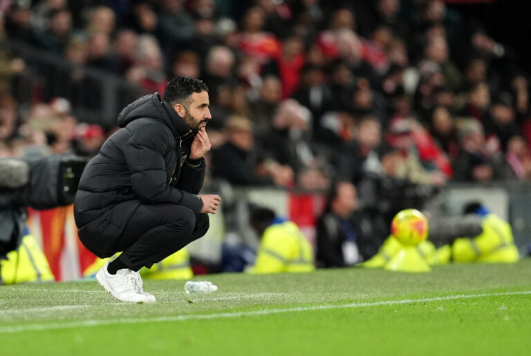 Kirúgták a Manchester United edzőjét