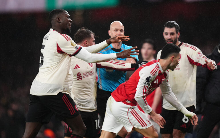 Most mindenki a Liverpool és az Arsenal balhéjáról beszél